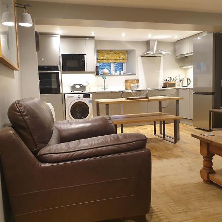 No8 3 Bed Cottage Winter Deals Offered 3 Nights Or More Nov-Mar Backbarrow 객실 사진