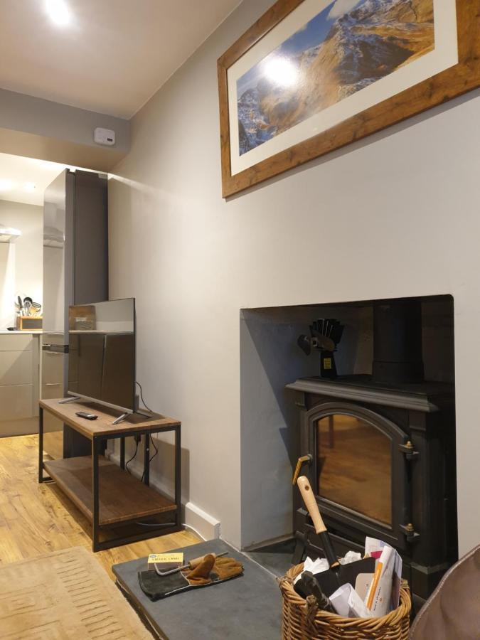No8 3 Bed Cottage Winter Deals Offered 3 Nights Or More Nov-Mar Backbarrow 객실 사진