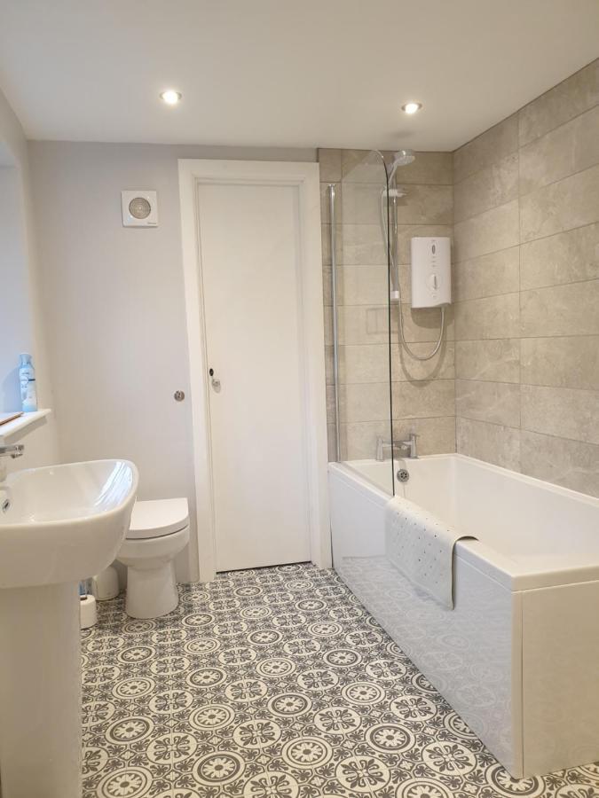 No8 3 Bed Cottage Winter Deals Offered 3 Nights Or More Nov-Mar Backbarrow 객실 사진
